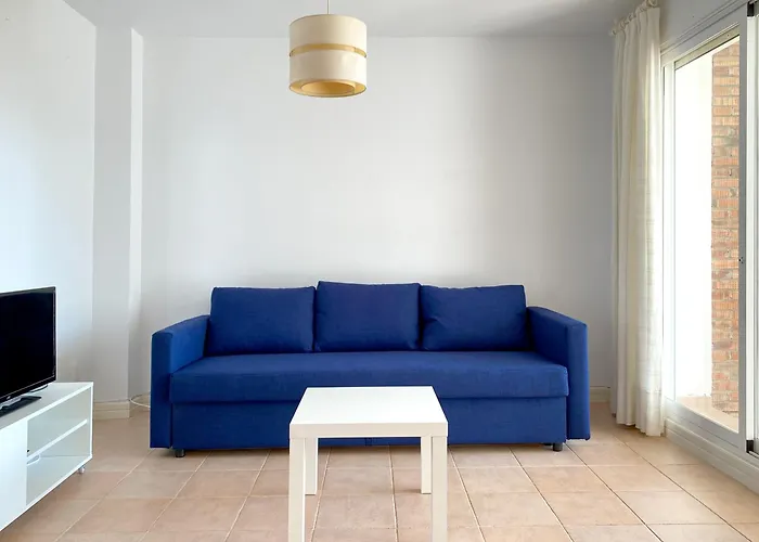 Apartamento Con Vistas Al Mar En Urbanizacion En Primera Linea De Playa