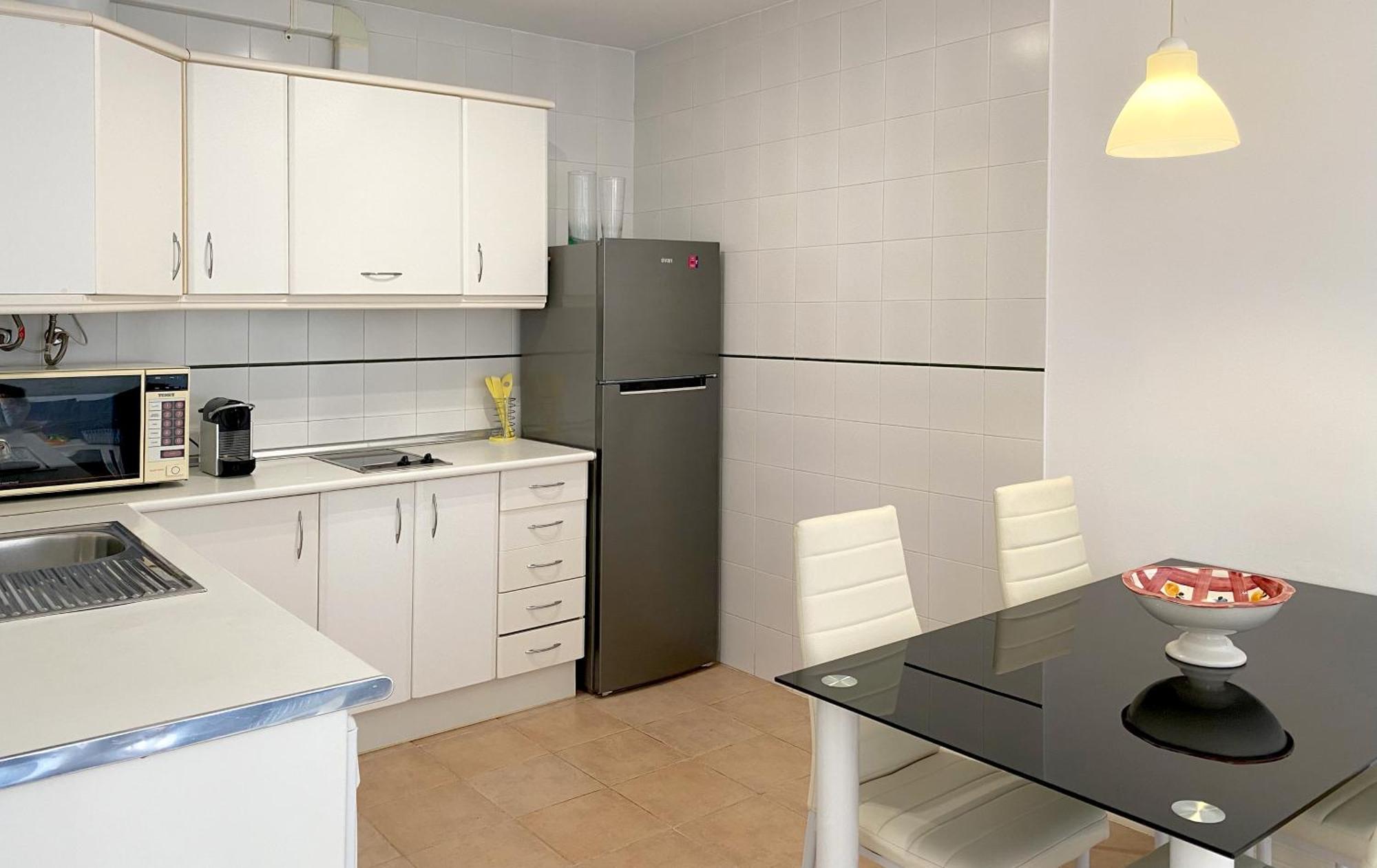 Apartament Con Vistas Al Mar En Urbanizacion En Primera Linea De Playa *