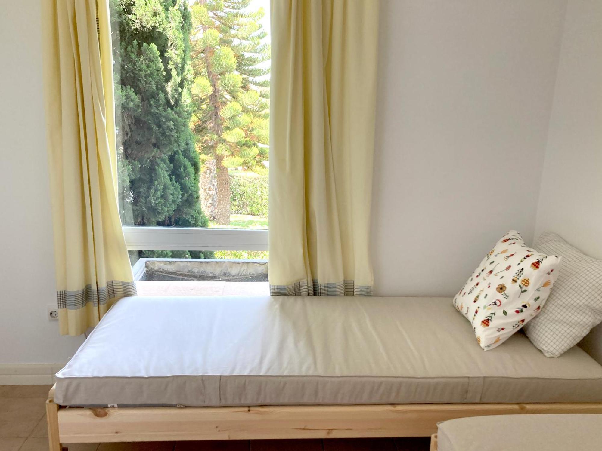 Apartament Con Vistas Al Mar En Urbanizacion En Primera Linea De Playa