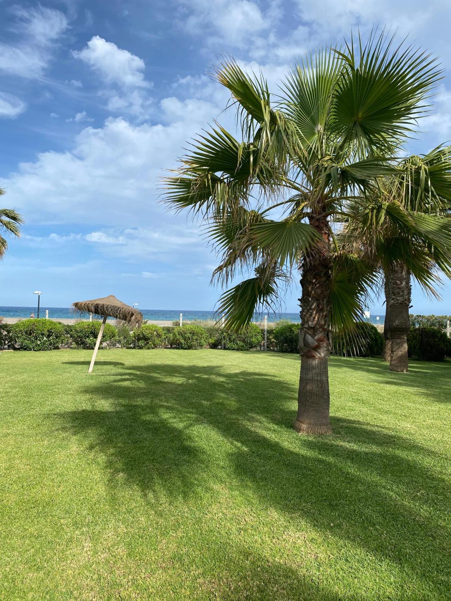 Apartament Con Vistas Al Mar En Urbanizacion En Primera Linea De Playa Vera